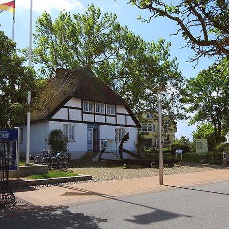 Ferienwohnung Mit Balkon, Gratis Nutzung Vom Ahoi Erlebnisbad Und Sauna In Sellin - Haus Strandeck Fewo 19 ゲーレン エクステリア 写真